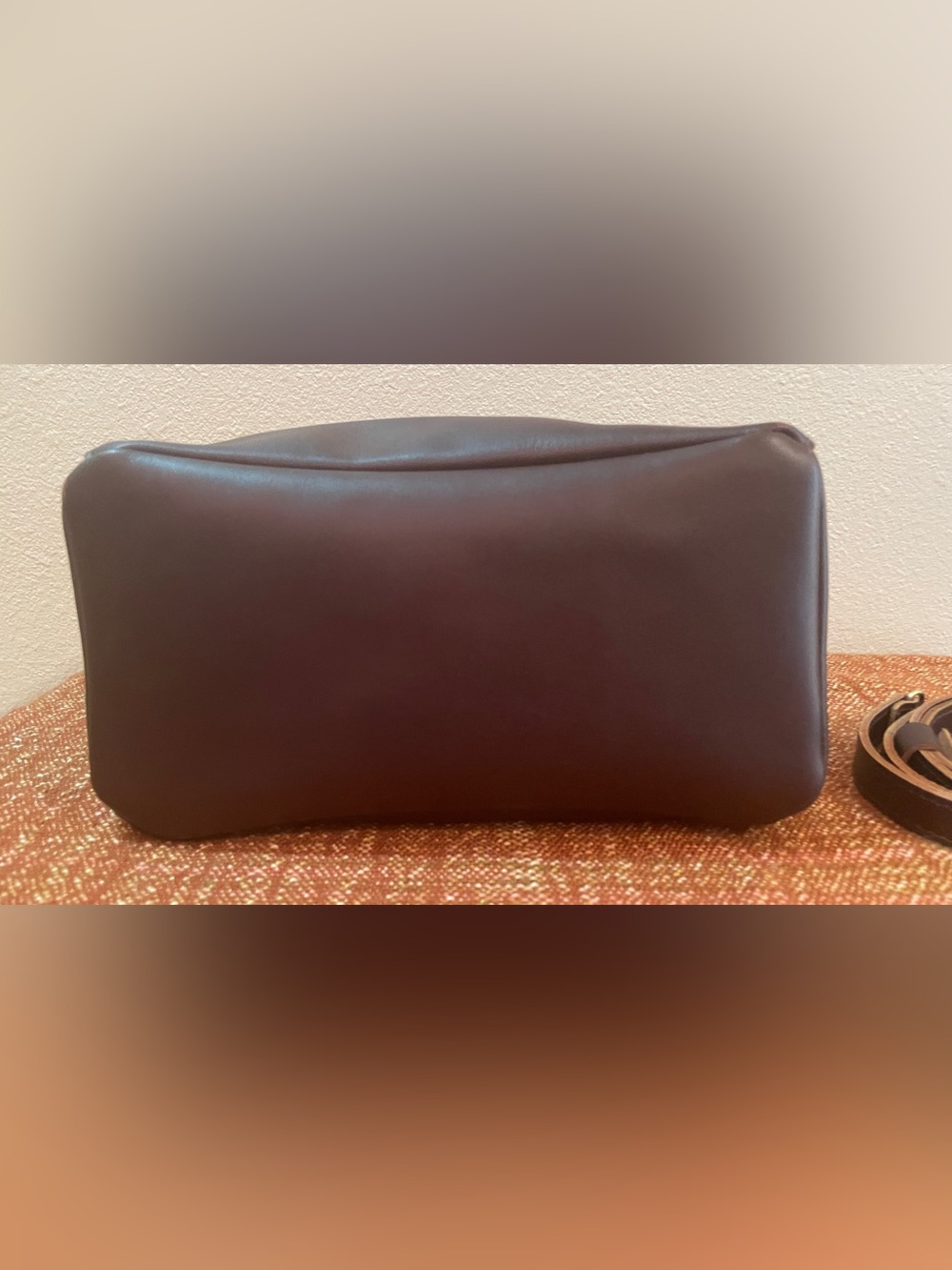 Portland Leather Butterfly Bucket in GRIZZLY PLG - Picture 5 of 10